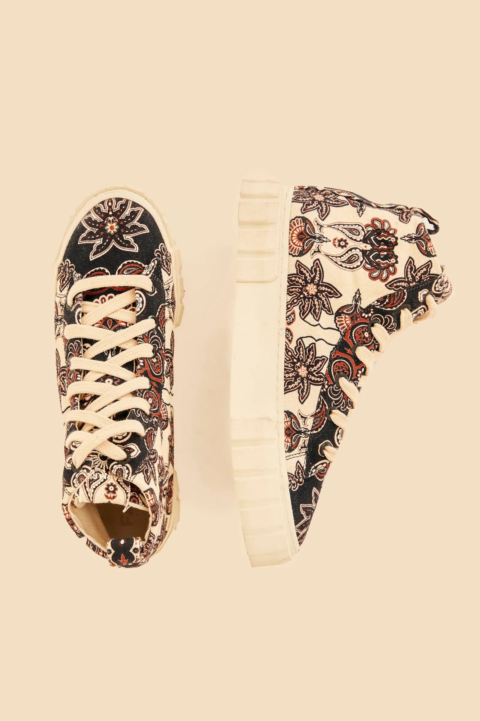 B&W SWEET MERMAIDS FLATFORM SNEAKER