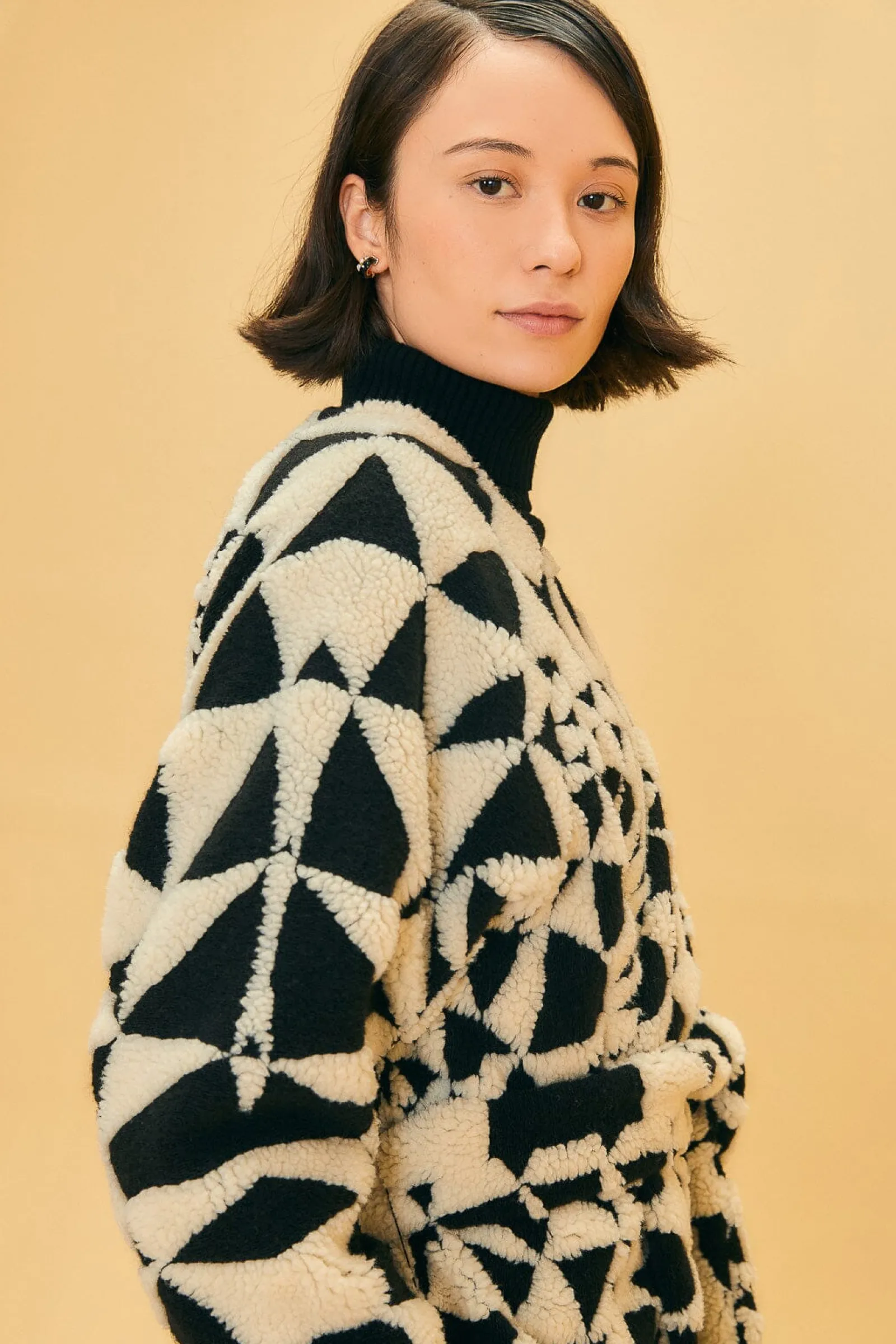 BLACK & WHITE HEART DECO MAXI FLEECE COAT