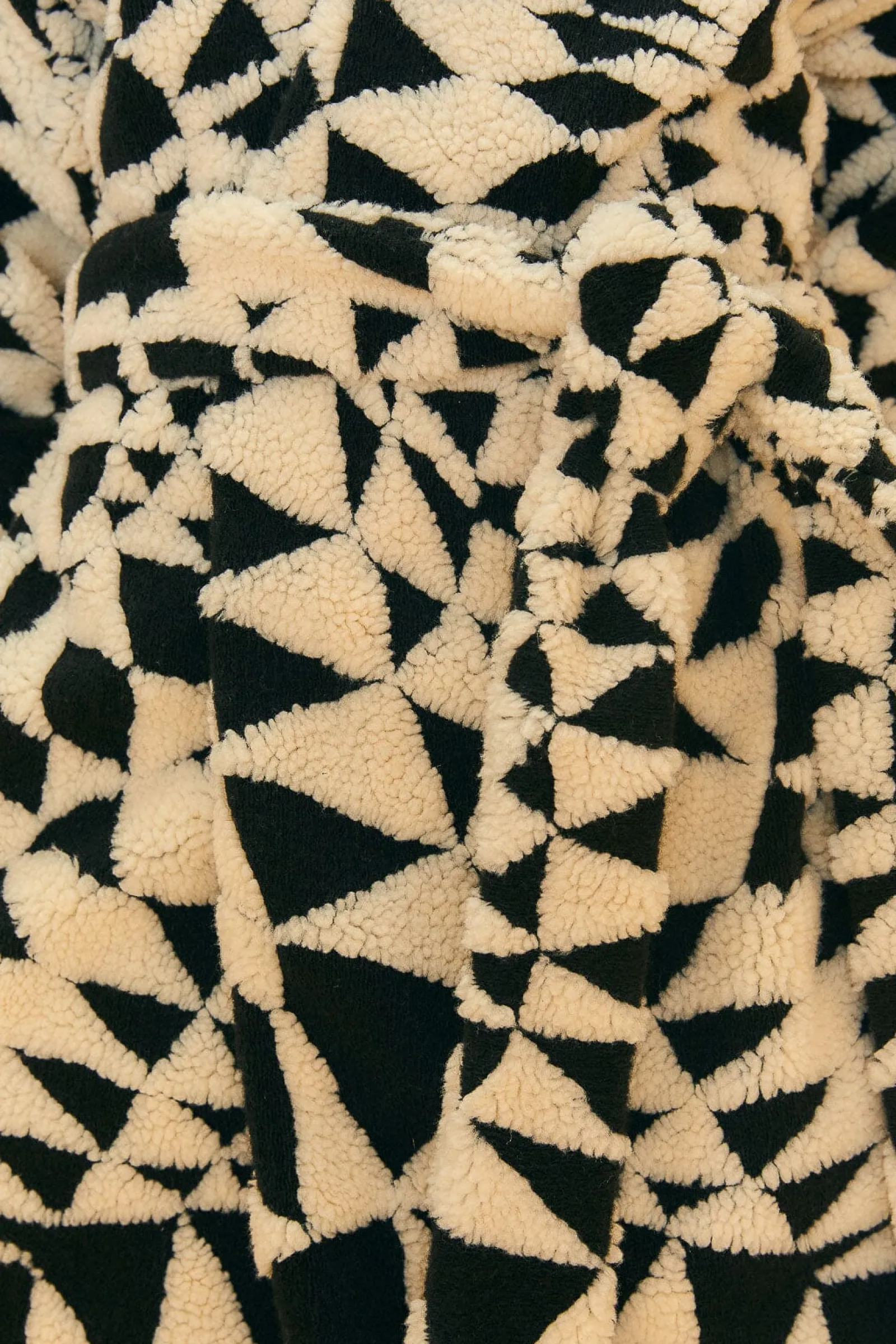 BLACK & WHITE HEART DECO MAXI FLEECE COAT