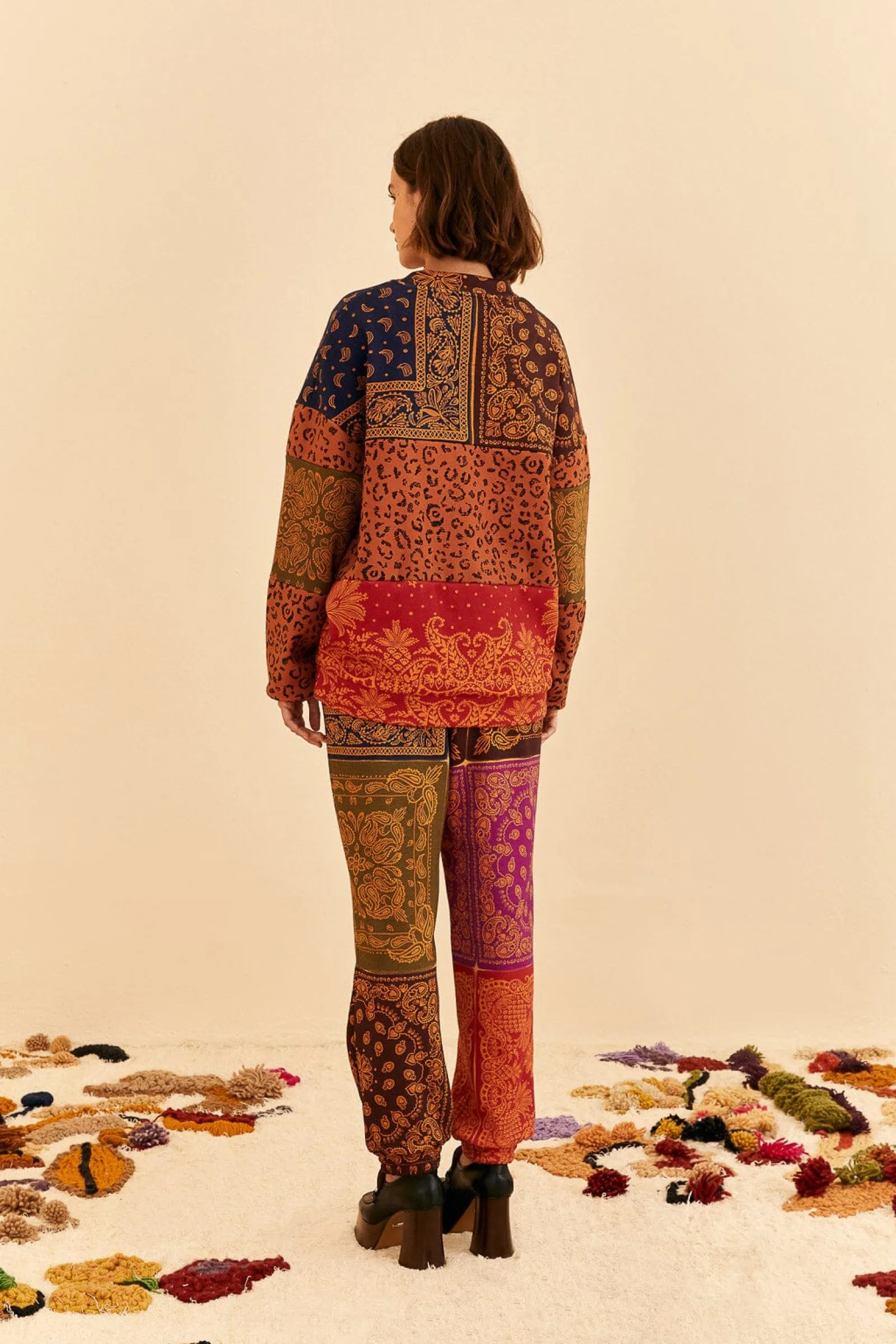 BLACK BANDANA DREAM SCARF SWEATPANTS