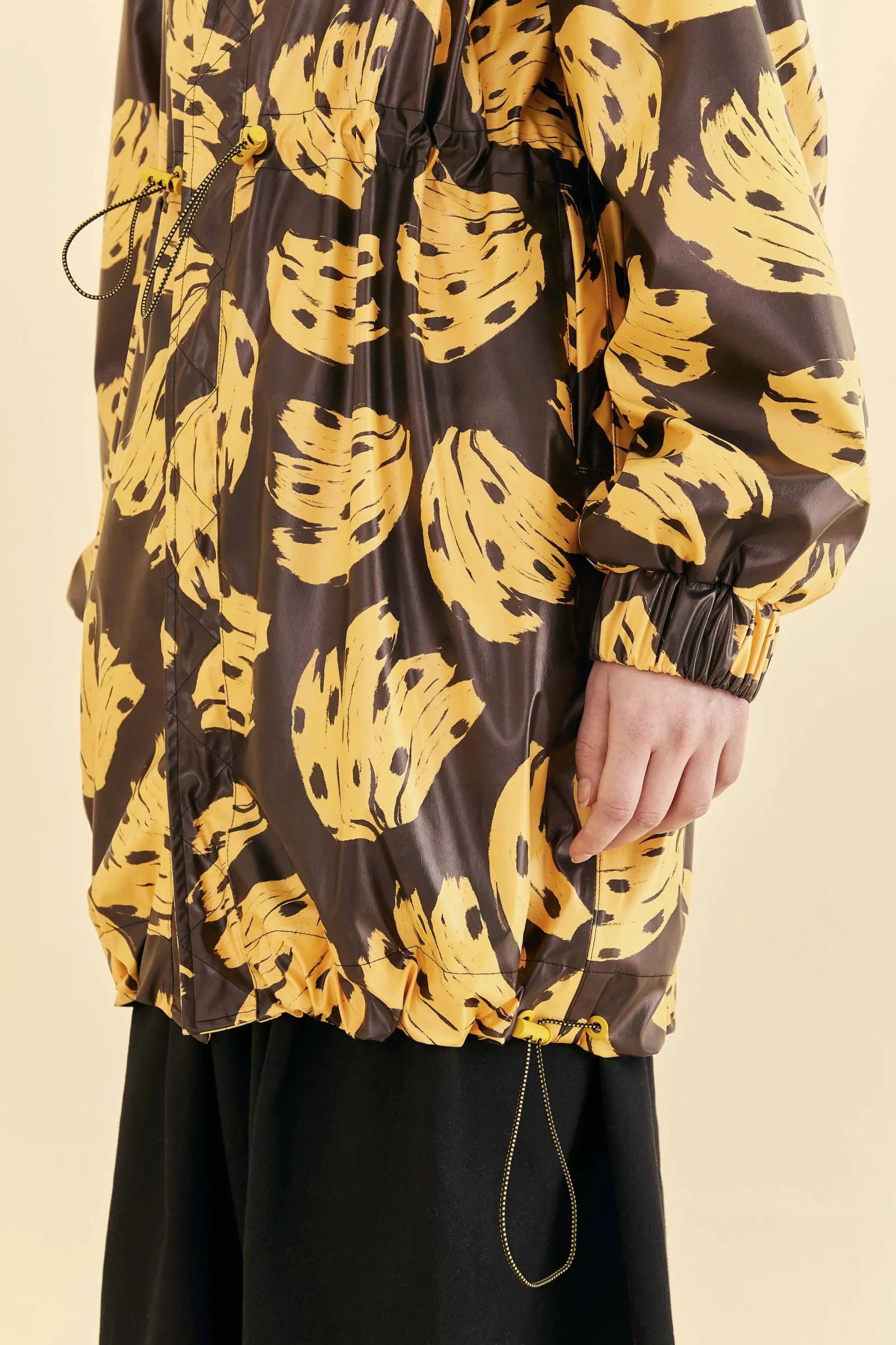 BLACK BOSSA BANANA RAINCOAT