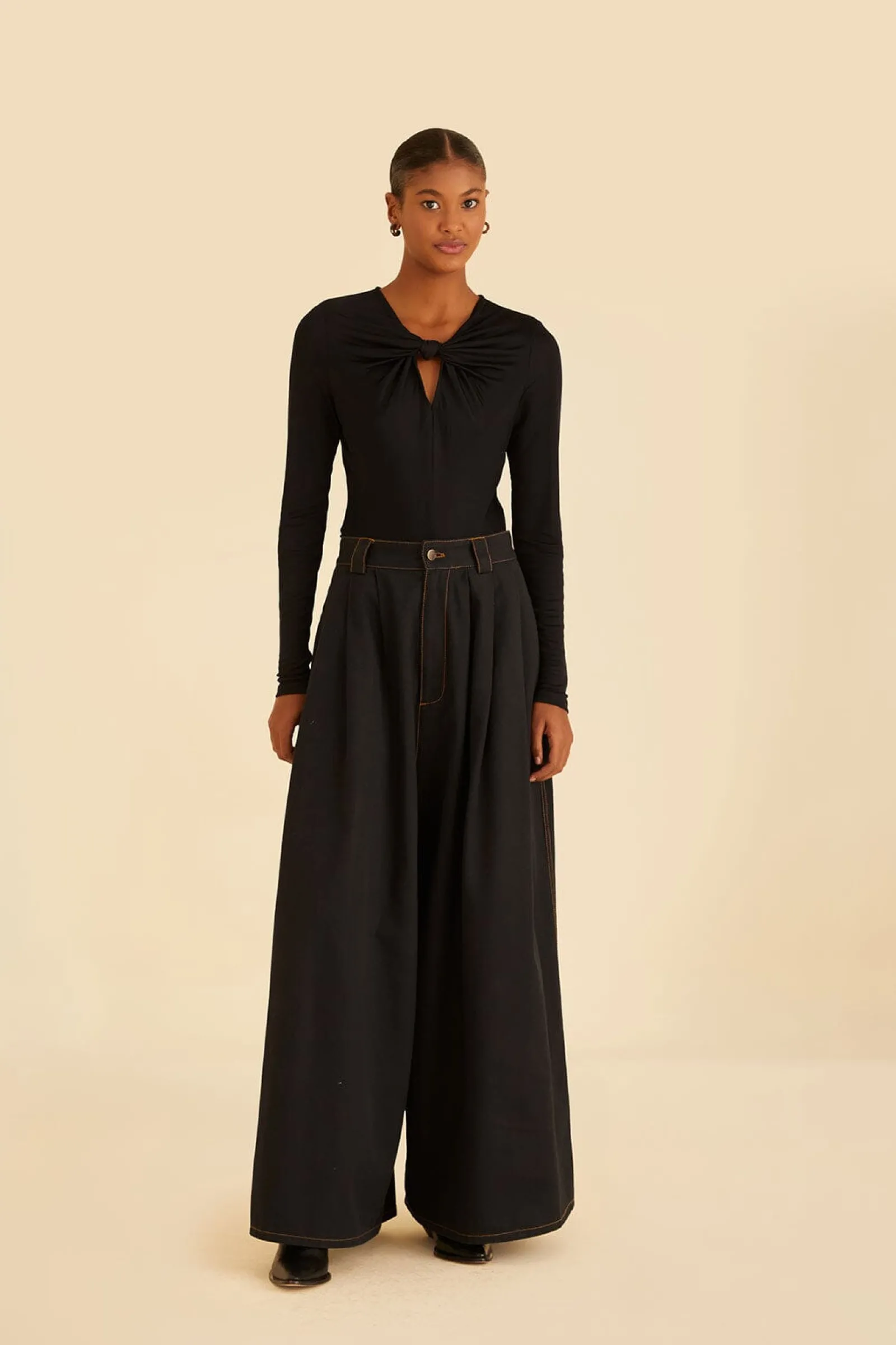  BLACK CANVAS MAXI PLEATED PANTS