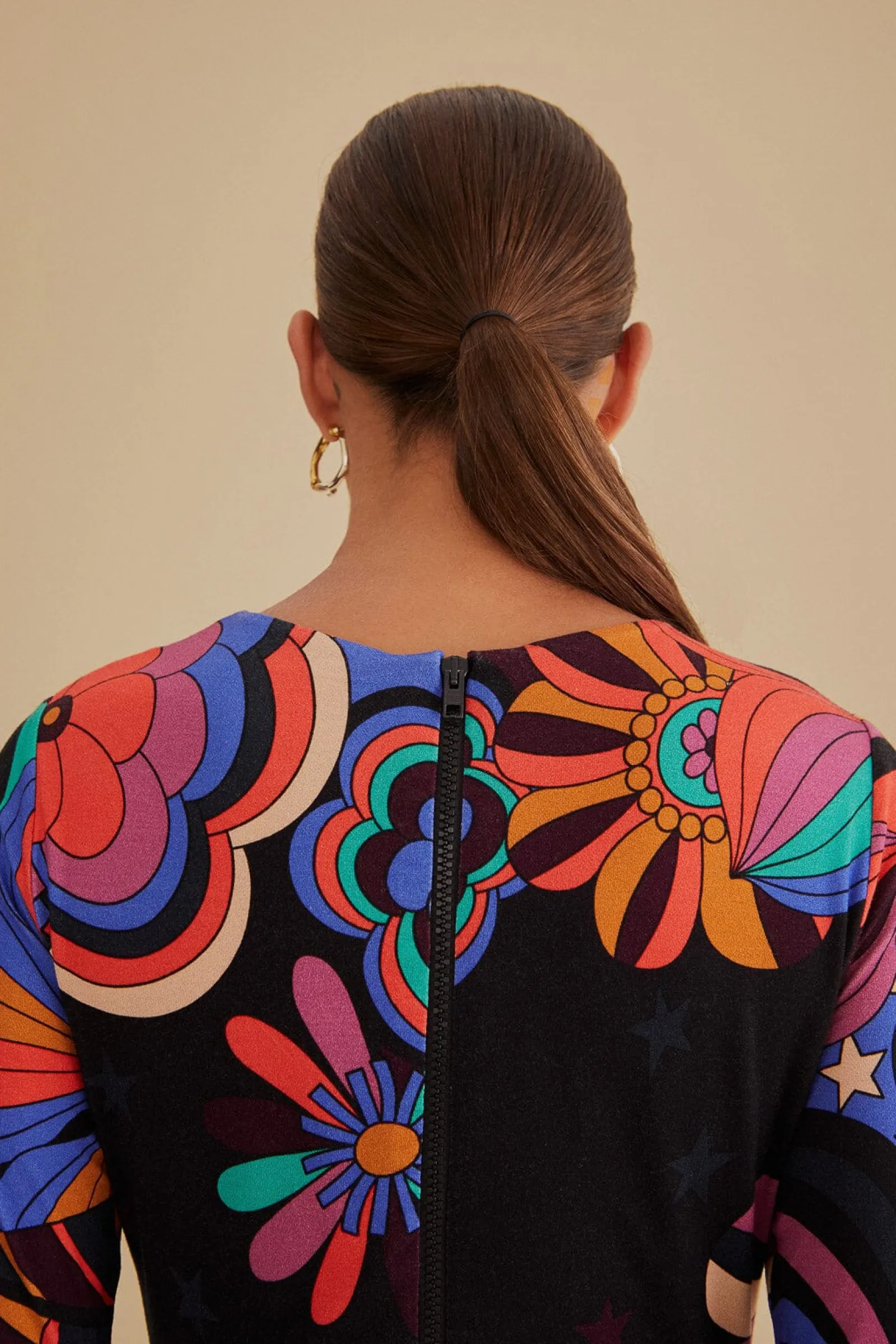 BLACK 70S VIBE LENZING™ ECOVERO™ VISCOSE MIDI DRESS