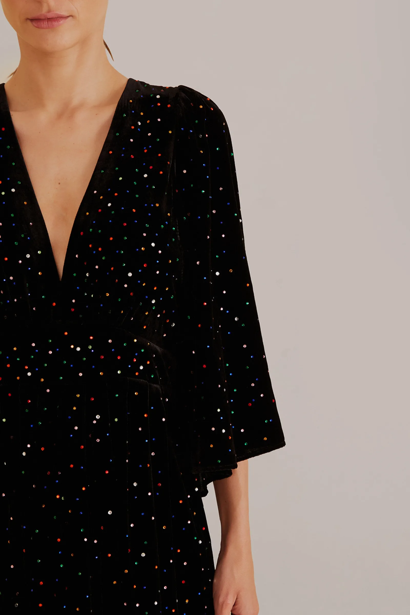 BLACK VELVET SHORT SLEEVE MIDI DRESS