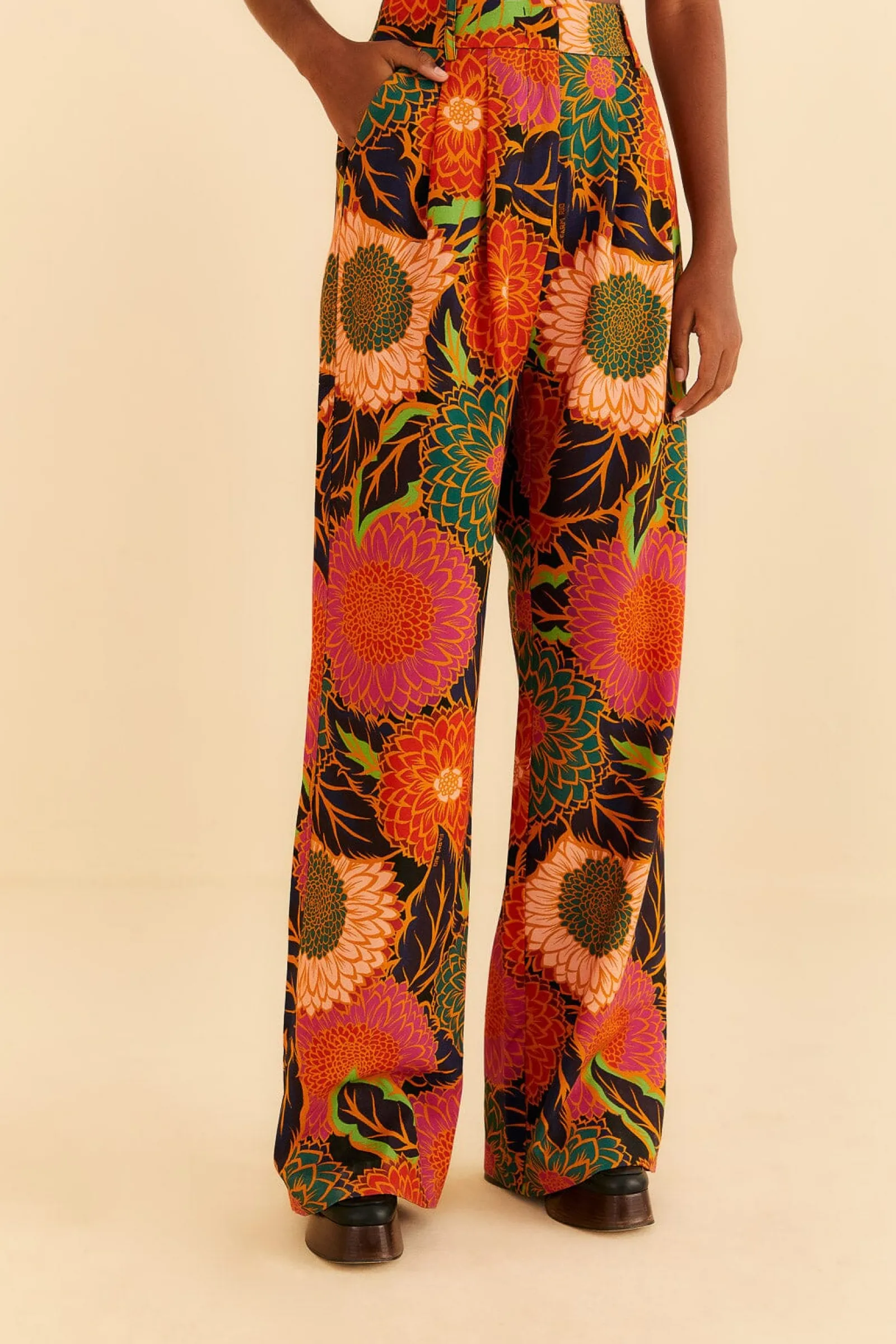  BLACK VINTAGE GARDEN LOW WAISTED PANTS