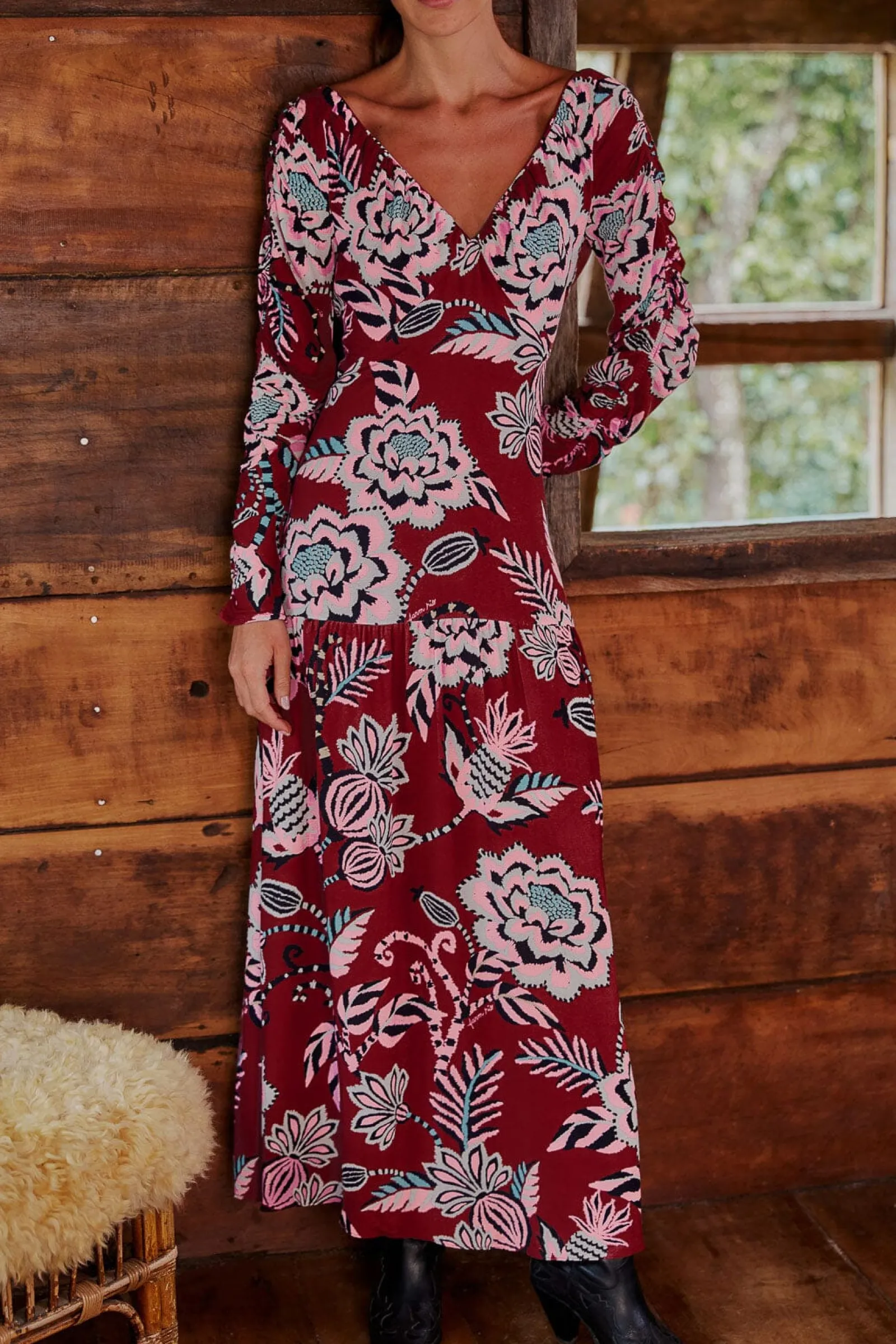 BURGUNDY PINEAPPLE INSPIRATION V NECK MAXI DRESS