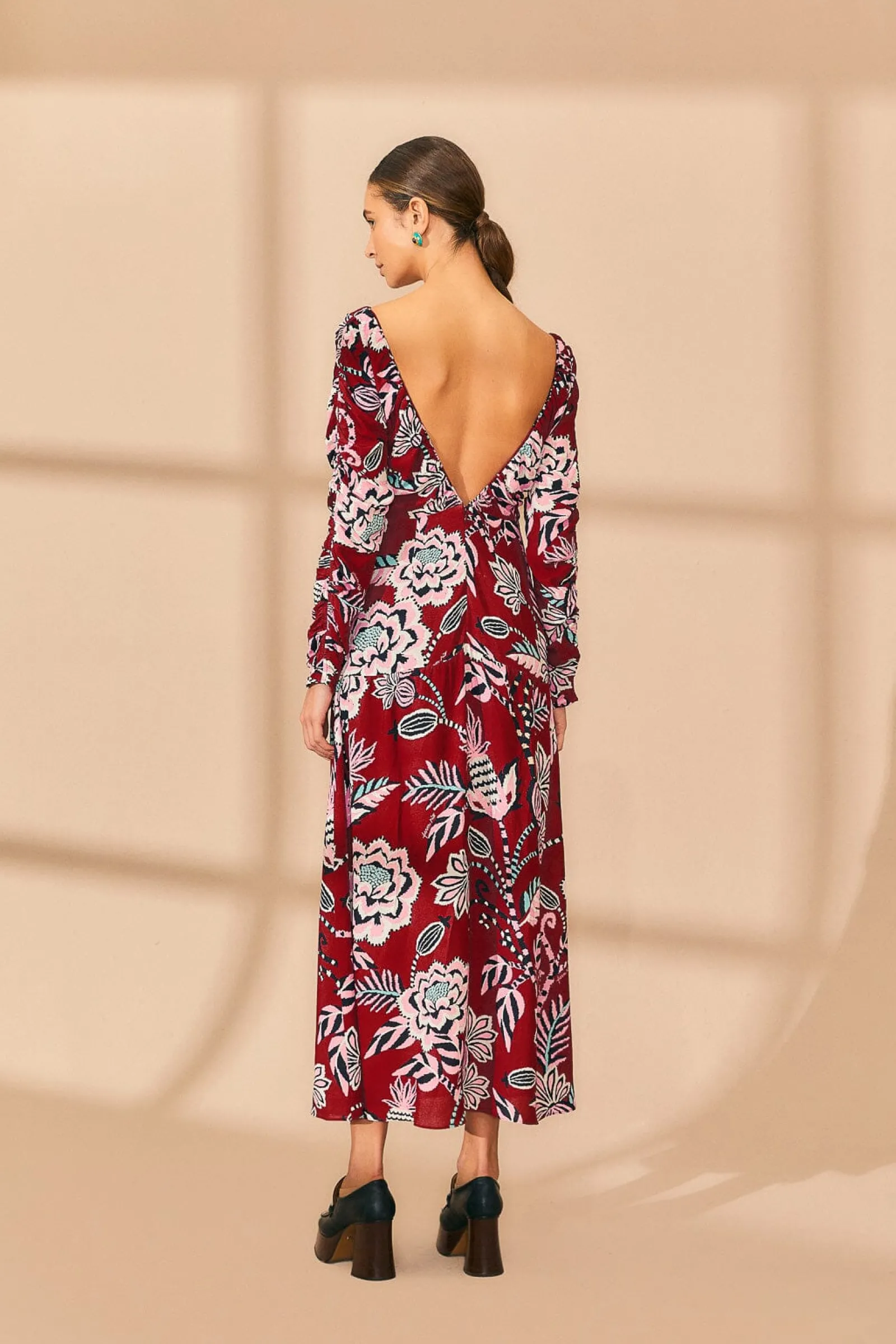 BURGUNDY PINEAPPLE INSPIRATION V NECK MAXI DRESS