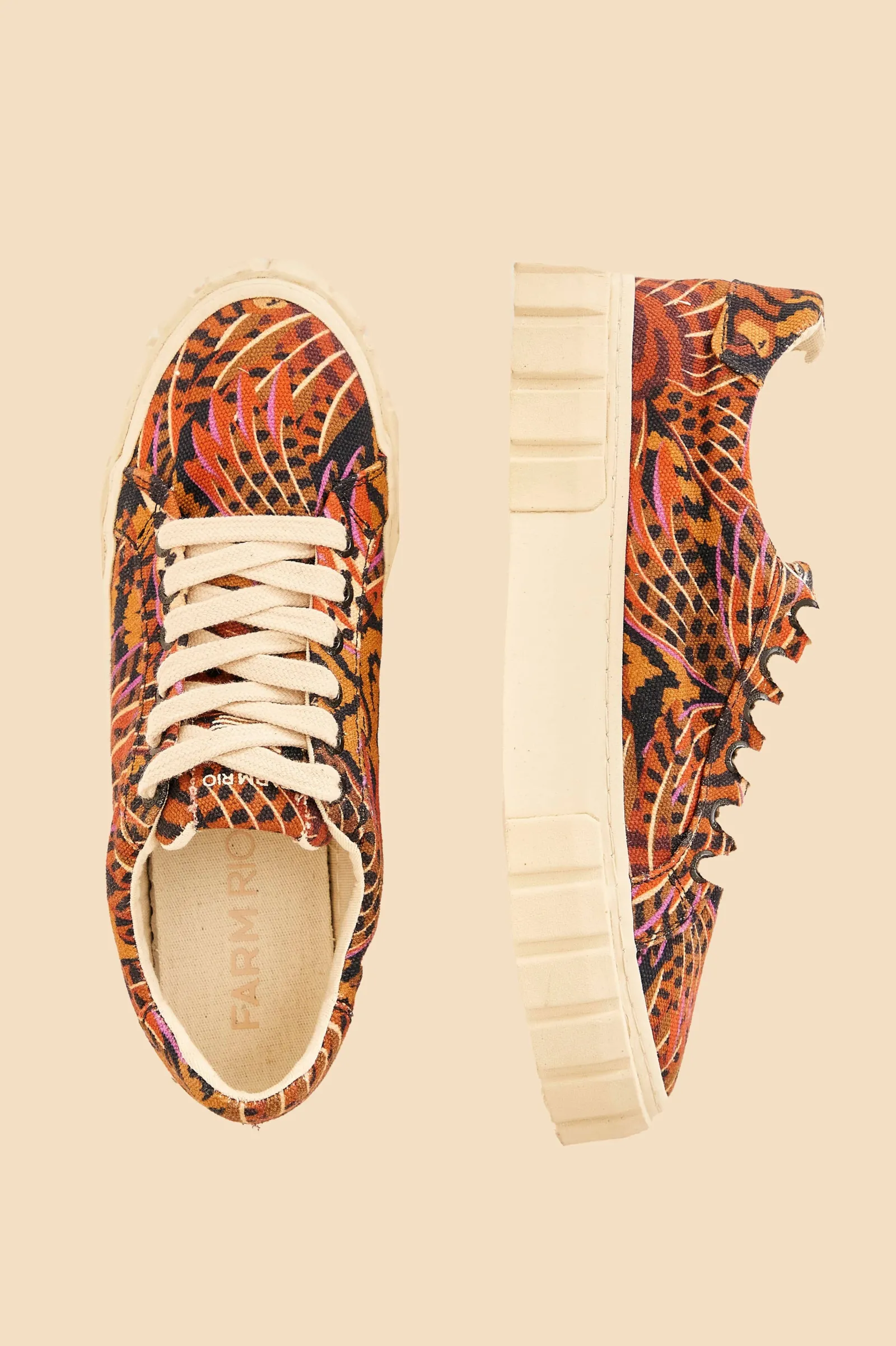 CARAMEL MACAWMOUFLAGE FLATFORM SNEAKER