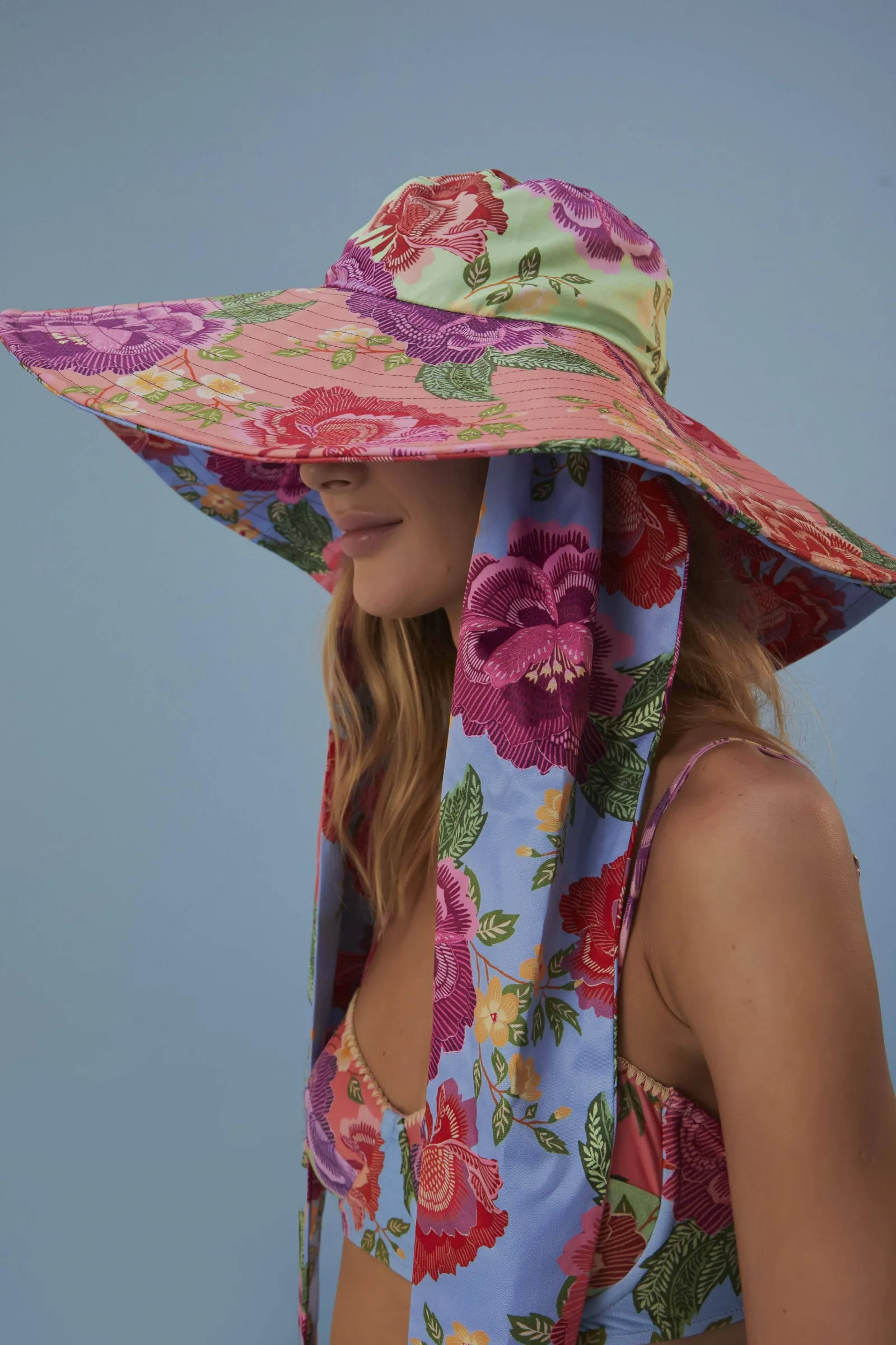 FLOWERS HAT