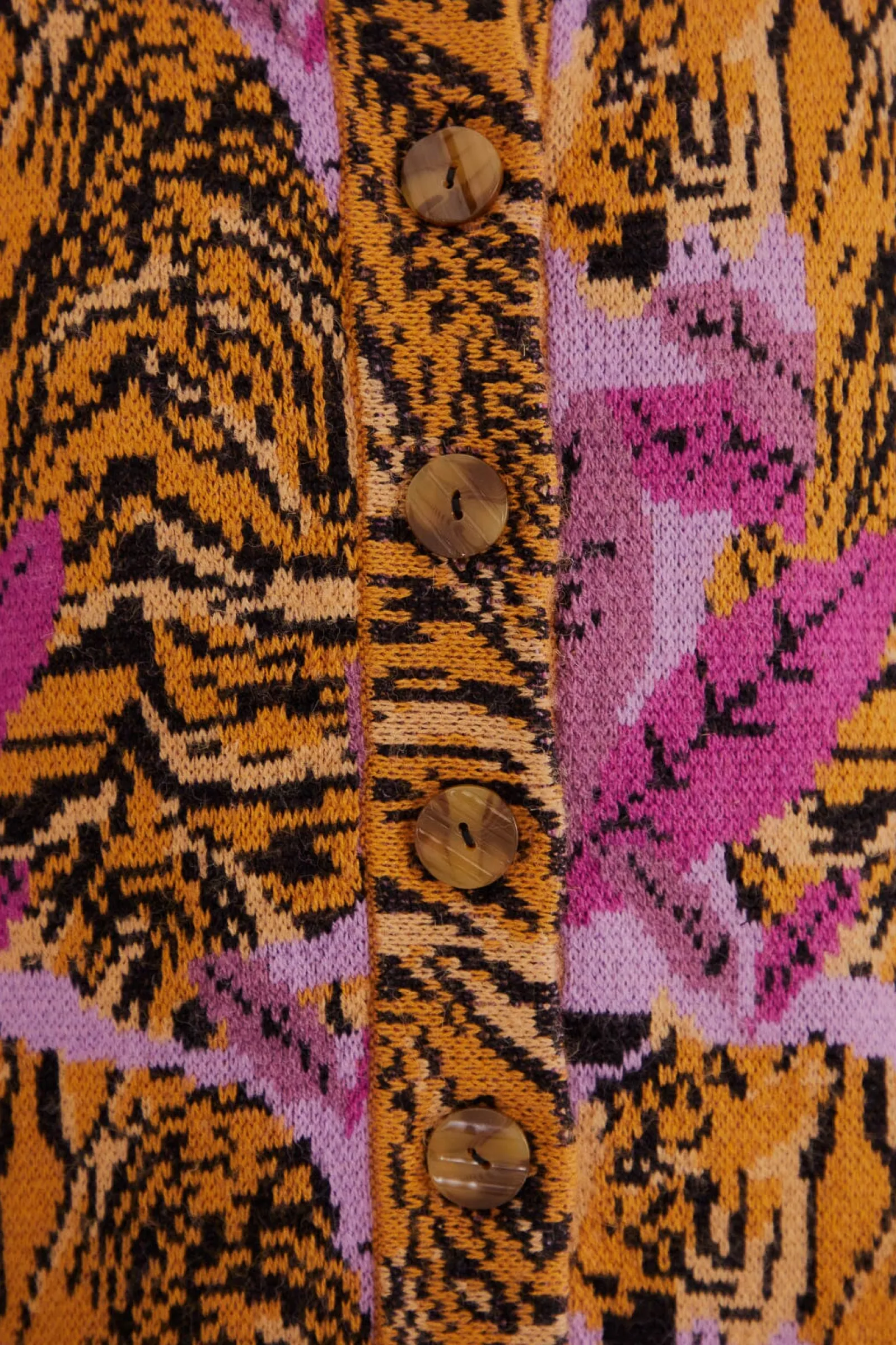 LAVENDER TIGER LEAVES KNIT CARDIGAN