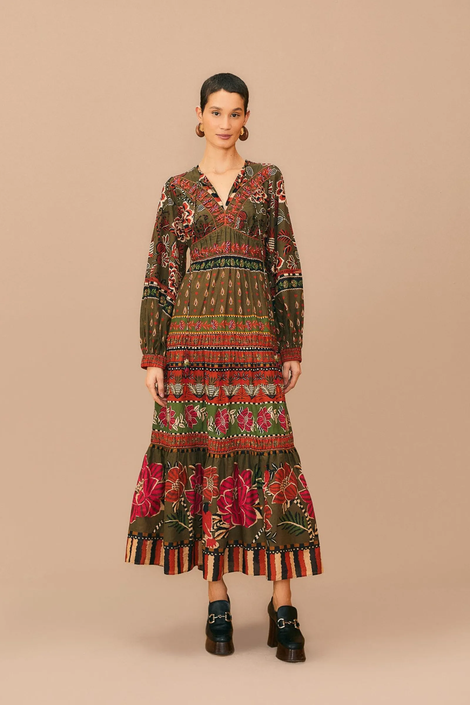  MULTICOLOR AINIKA FLORAL GARDEN MAXI DRESS