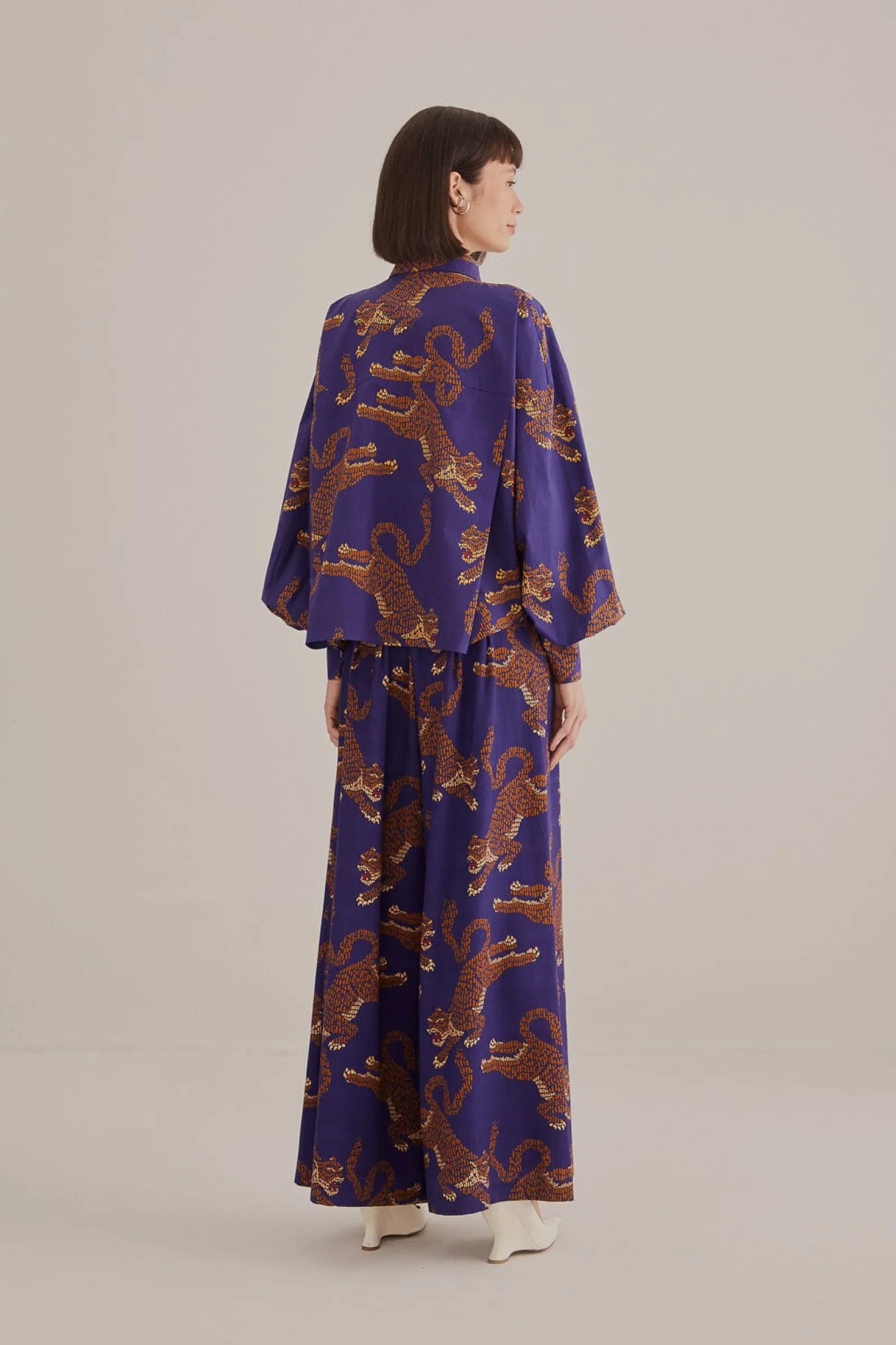 NAVY BLUE LEOPARDS TAILORED PANTS