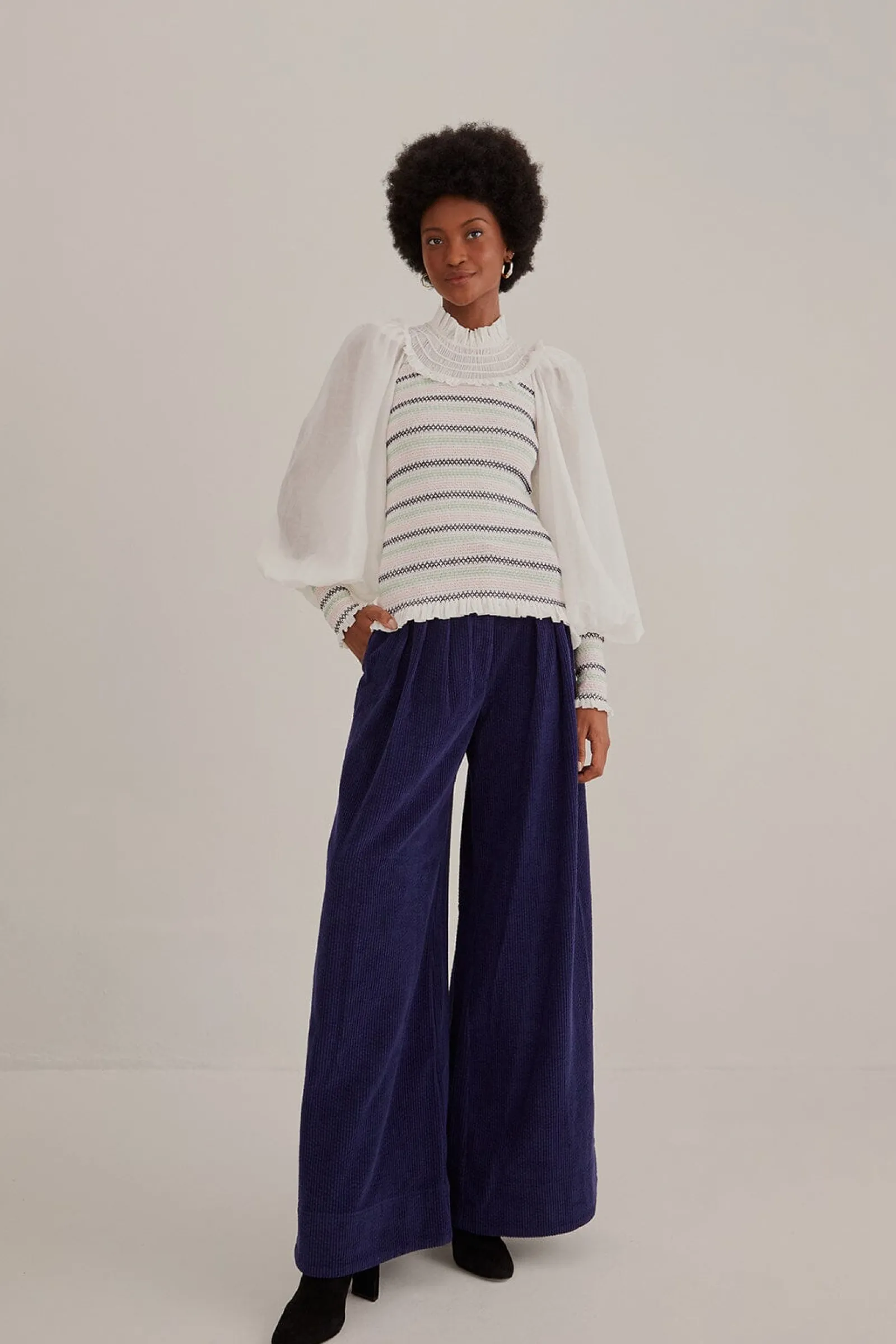  NAVY BLUE LOW WAISTED TAILORED PANTS