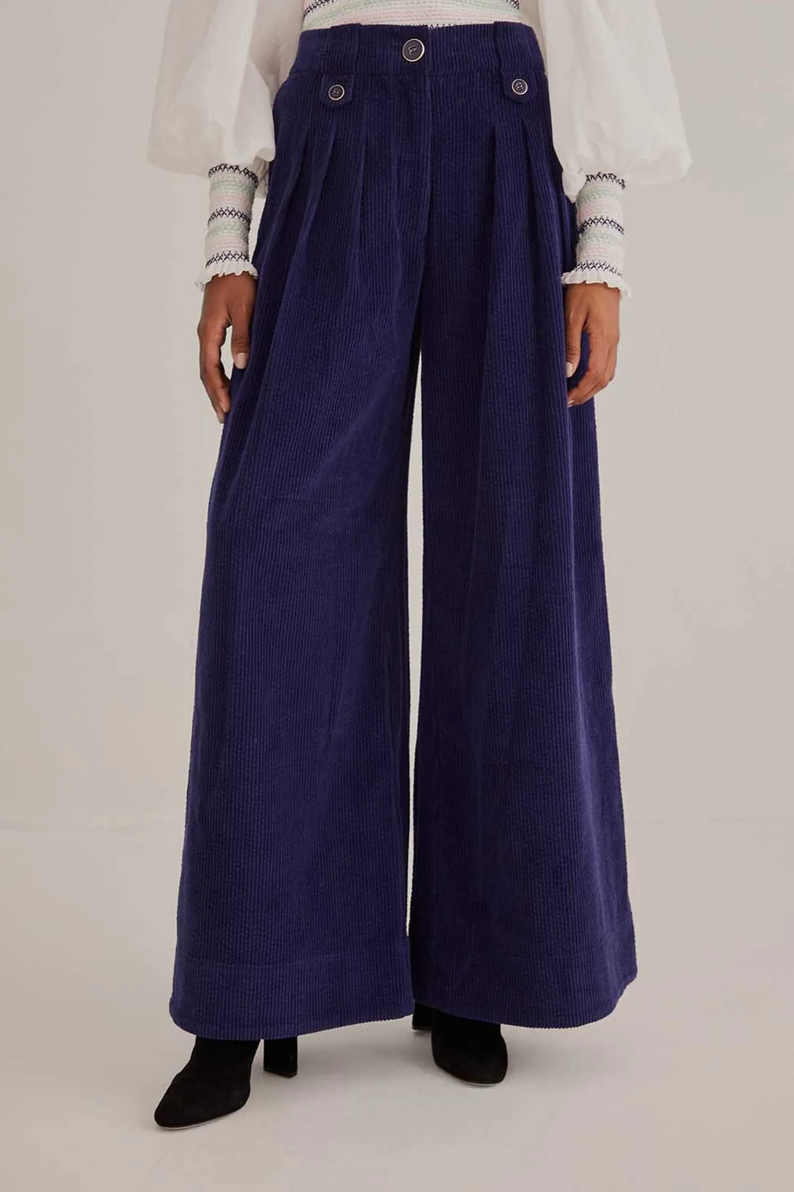 NAVY BLUE LOW WAISTED TAILORED PANTS
