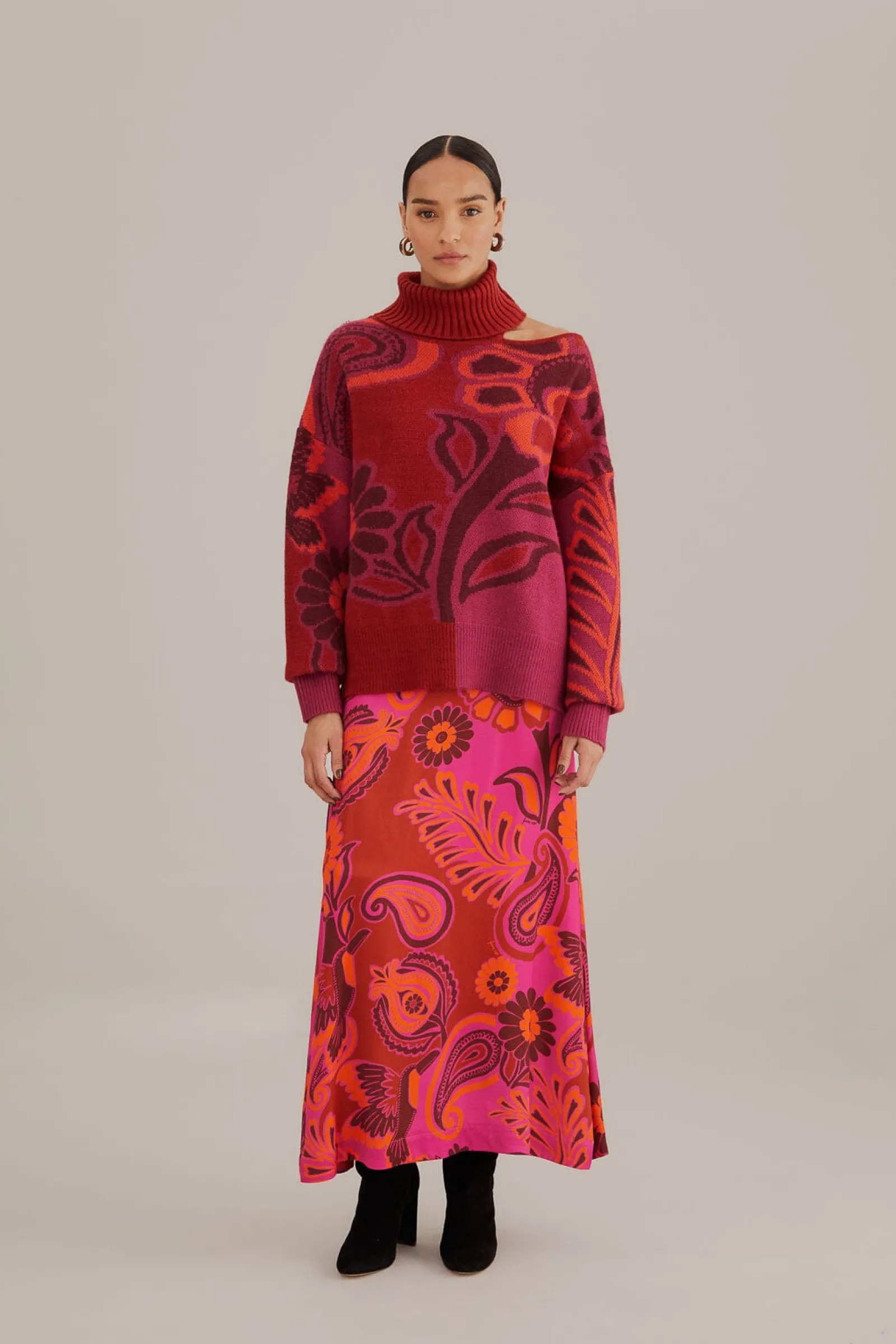  PINK BOLD FLORAL SATIN MAXI SKIRT