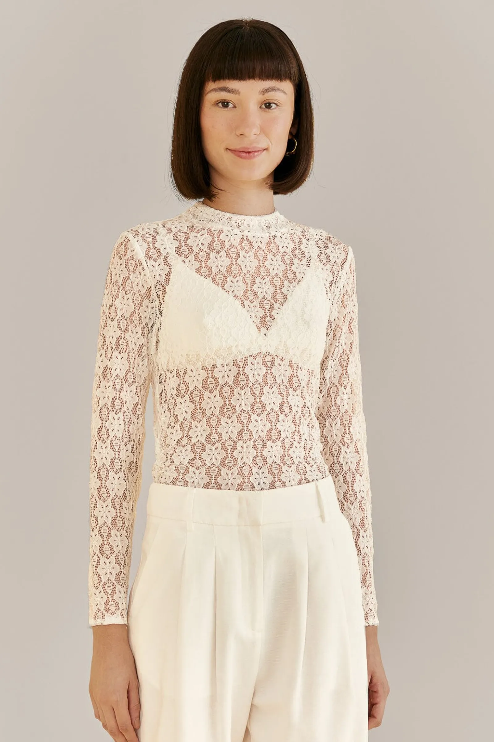  WHITE LACE LONG SLEEVE BLOUSE